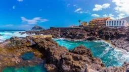 Piscine naturali di El Caleton: Una fuga rinfrescante nella natura selvaggia e incontaminata
