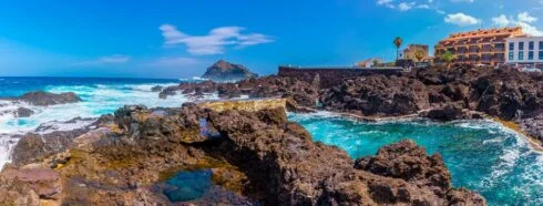 Piscine naturali di El Caleton: Una fuga rinfrescante nella natura selvaggia e incontaminata