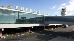 La porta del paradiso: Una guida approfondita agli aeroporti e ai servizi di Tenerife