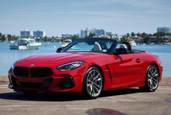 BMW Z4 sDrive30i (Automatico, 3.0 L, 2 posti)