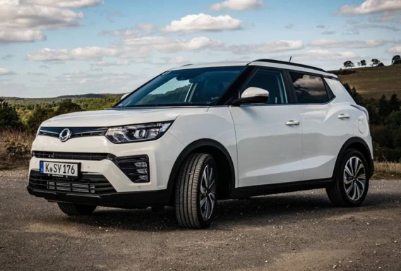 KGM Tivoli (Automatico, 1.5 L, 5 posti)