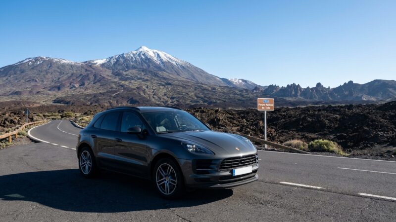 Guidare la Porsche Macan T a Tenerife: La nostra prova su strada