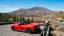 Noleggiare una Ferrari a Tenerife: Costi e Svolgimento della Giornata